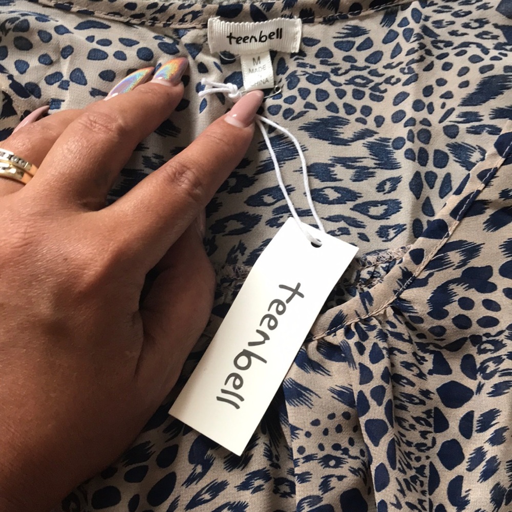 NWT blouse - Picture 3 of 3